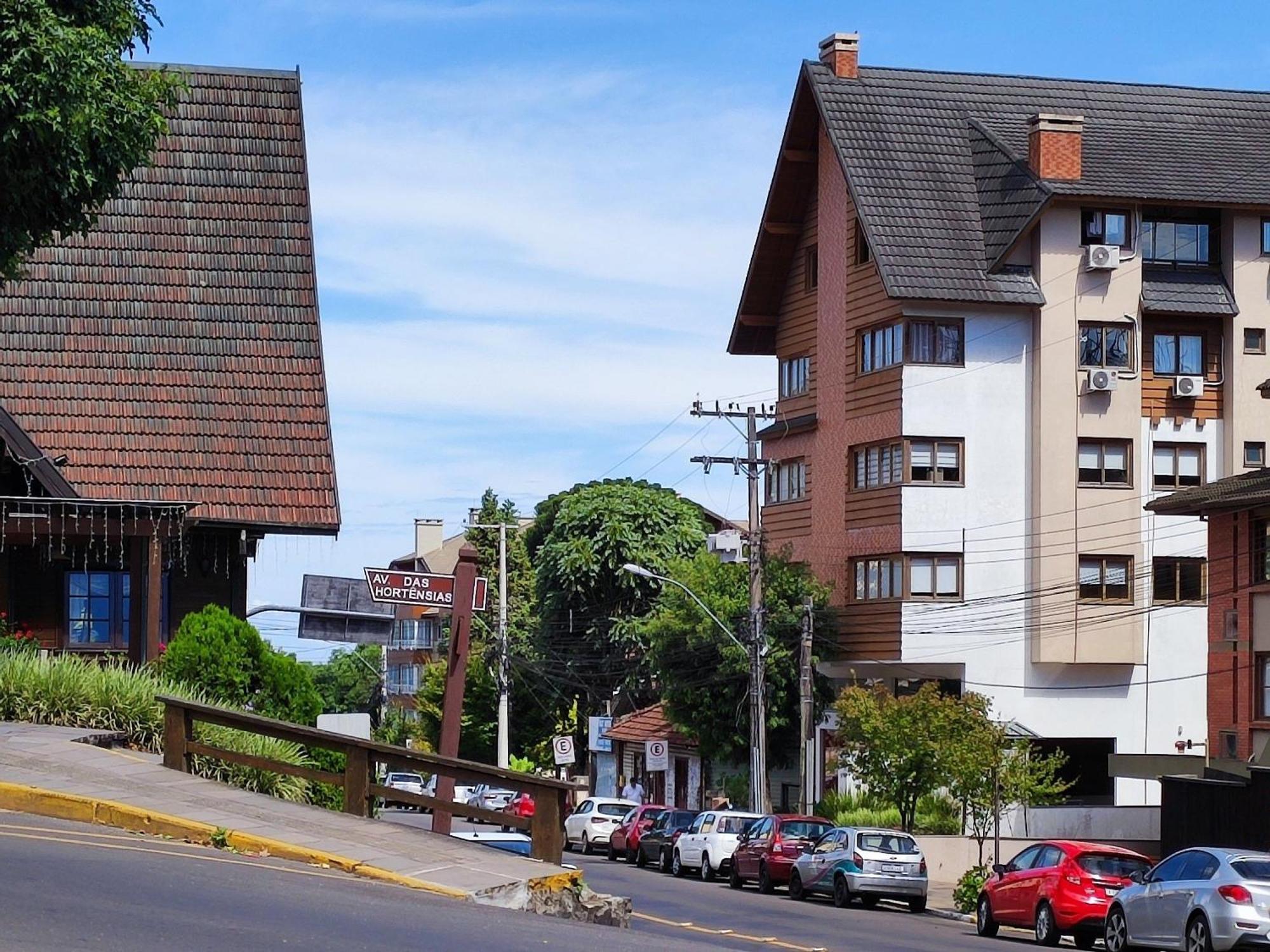 Solar Da Encosta 305 - Espaco E Conforto No Centro Грамаду Экстерьер фото